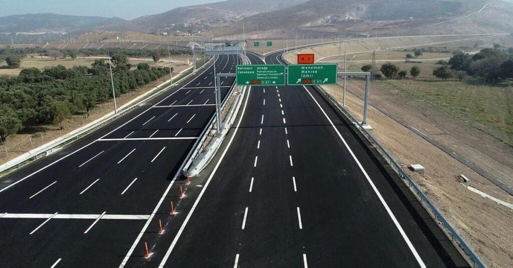 Otoyol ve Köprü Geçiş Ücretleri 2025 Ne Kadar Oldu? 1 Otoyol ve Kopru Gecis Ucretleri4